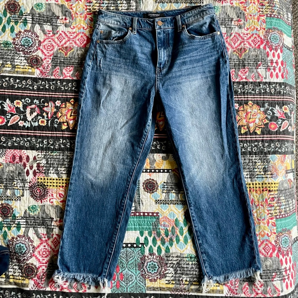 Liverpool Blue Non-Skinny Skinny Hi-Rise Cropped Blue Jeans Raw Hem Summer Denim